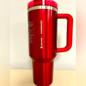 Starbucks x Stanley Tumbler Limited Edition Holiday 2023